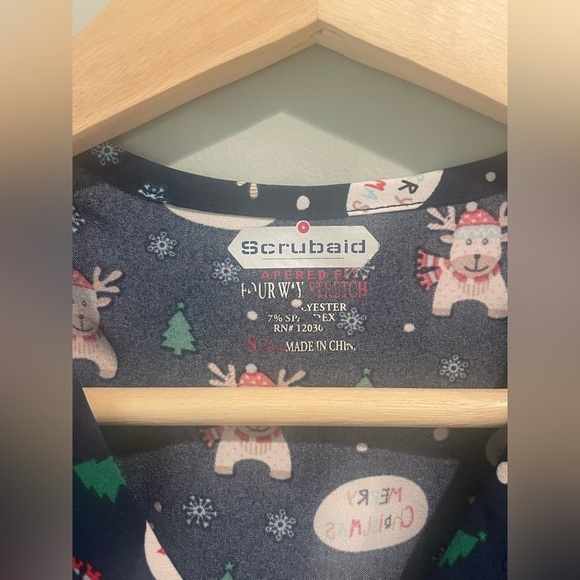 Scrubs- Merry Christmas by‎ Scrubaid- Size S - Picture 5 of 6